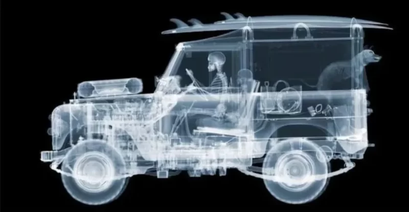 Land Rover Surfer