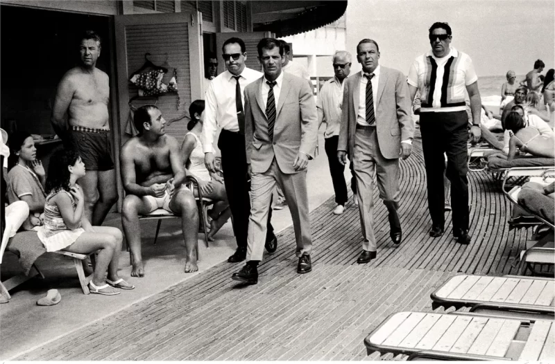 Sinatra Boardwalk Black and White